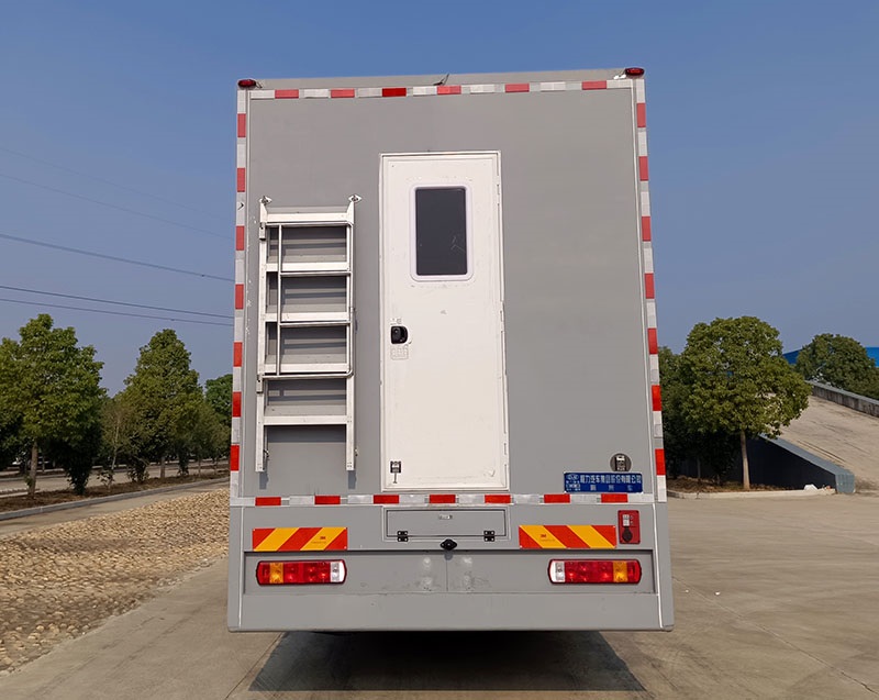 程力牌CL5180XCS6BZX型厕所车
