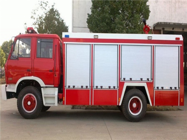 东风天锦8吨泡沫消防车