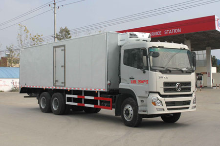 东风后八轮冷藏车