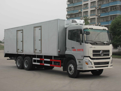 东风后八轮冷藏车