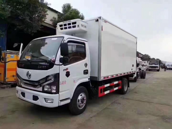东风多利卡冷藏车