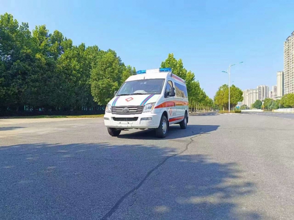 上汽大通V80救护车