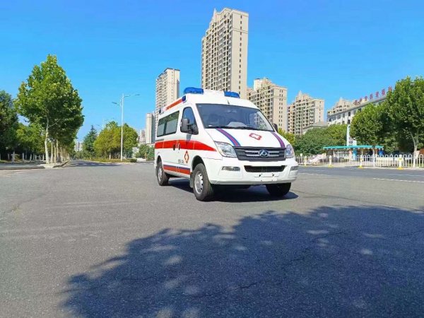 上汽大通V80救护车