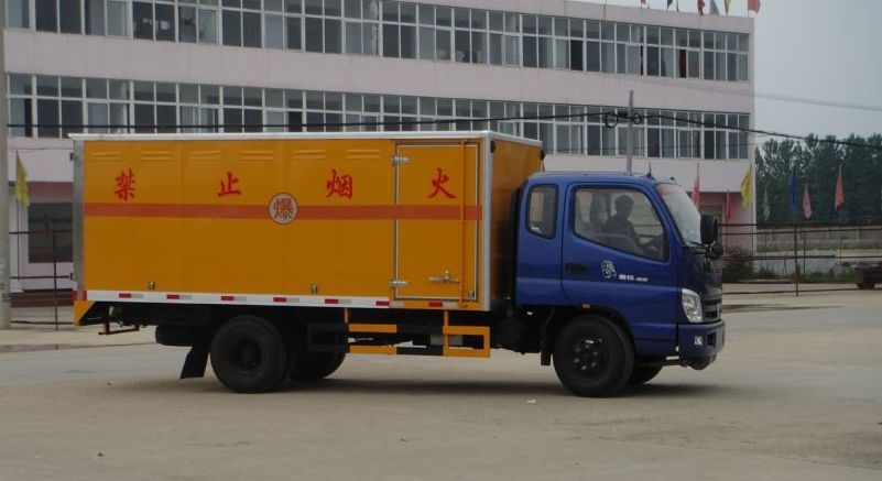 福田奥铃爆破器材运输车