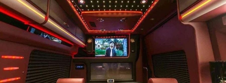 奔驰威霆商务房车