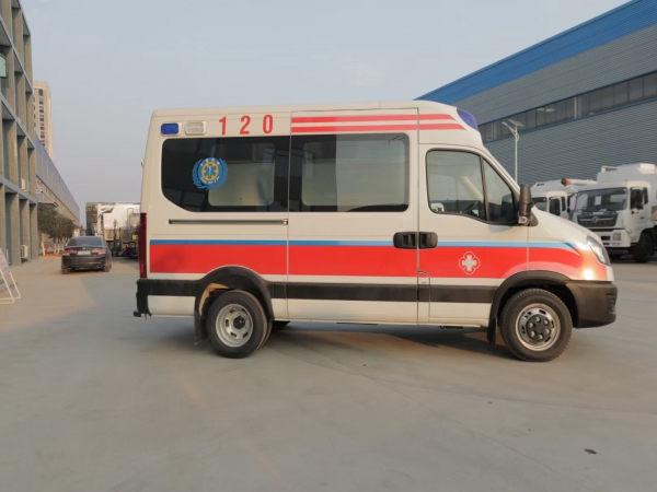 依维柯欧胜救护车