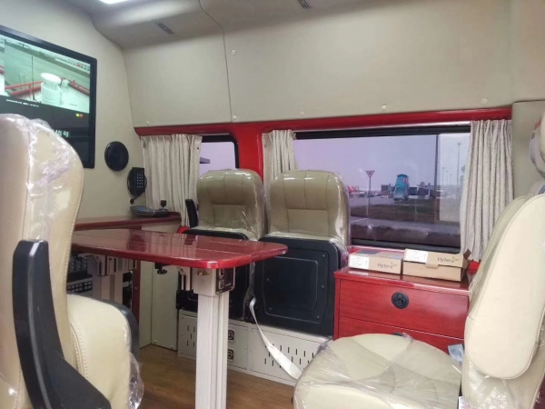 福特全顺V362指挥车