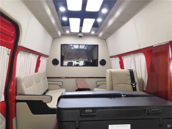 福特全顺V348指挥车