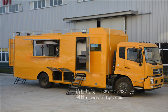 我公司专业精心打造24人高原豪华宿营车