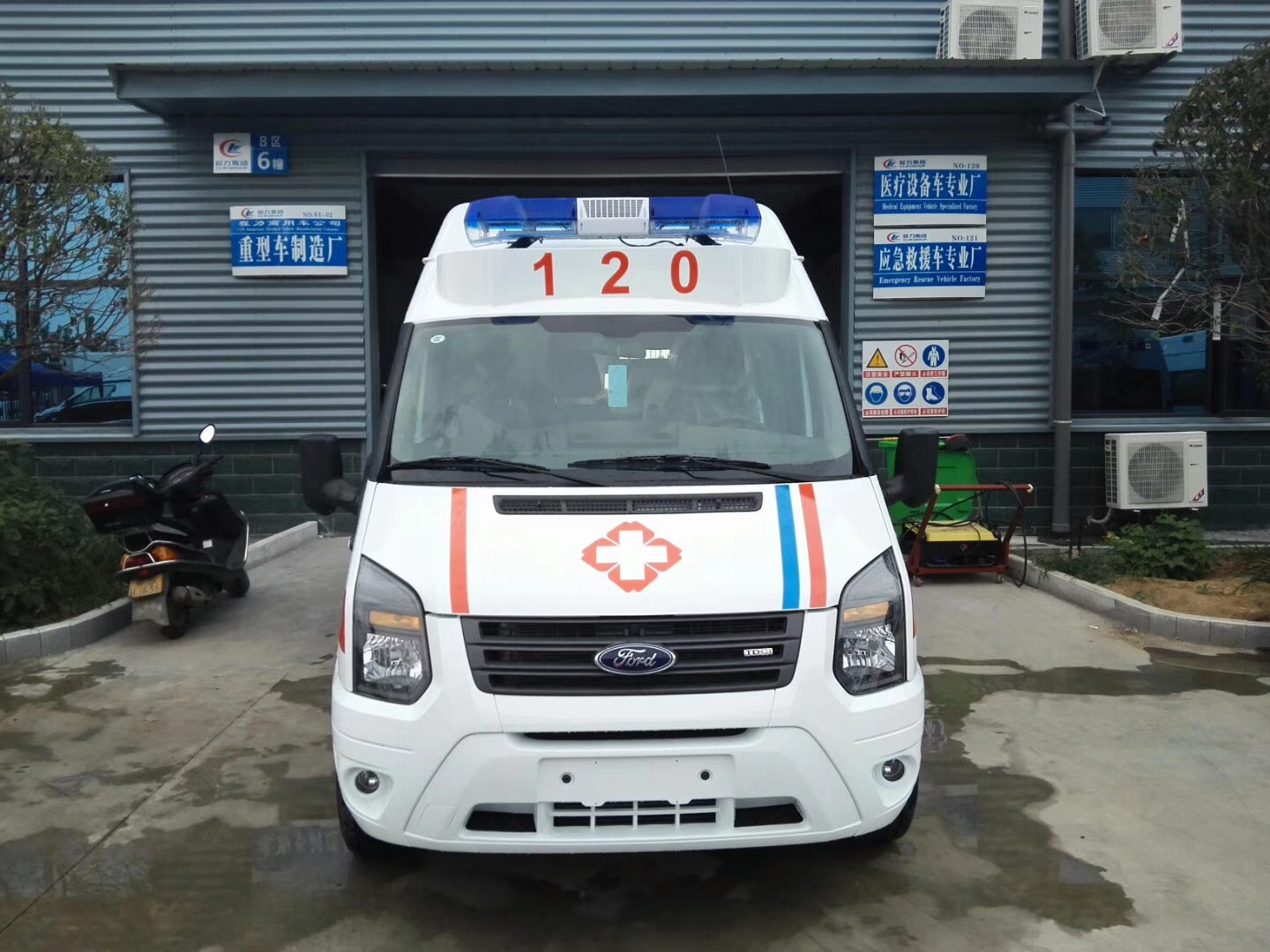 福特全顺V348救护车产品大全及介绍
