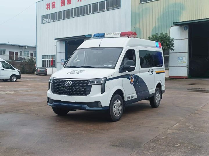 上汽大通V80囚车