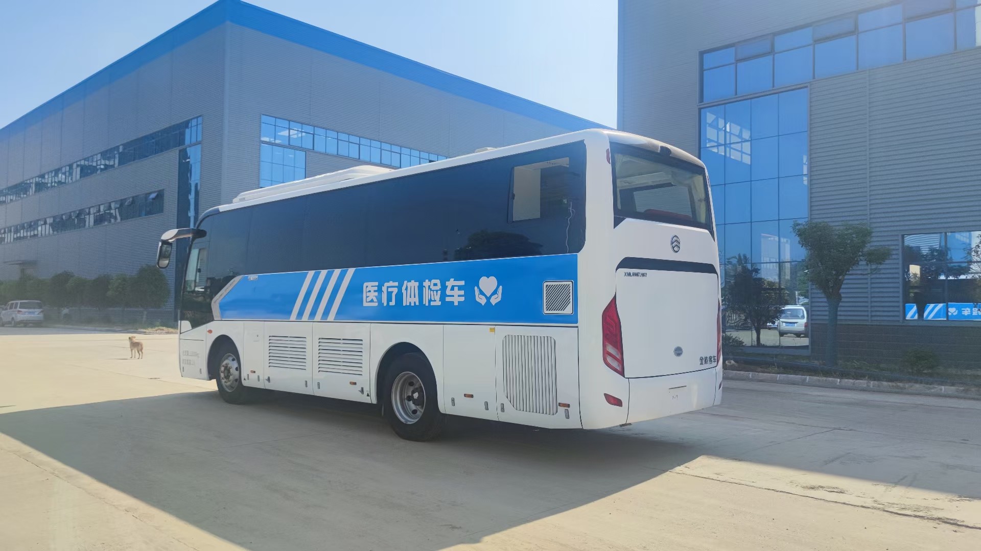 金旅医疗体检车8米含DR