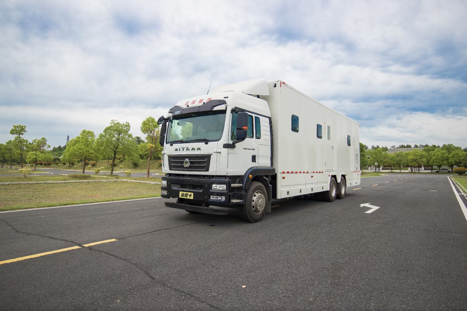 东风天锦眼科手术车