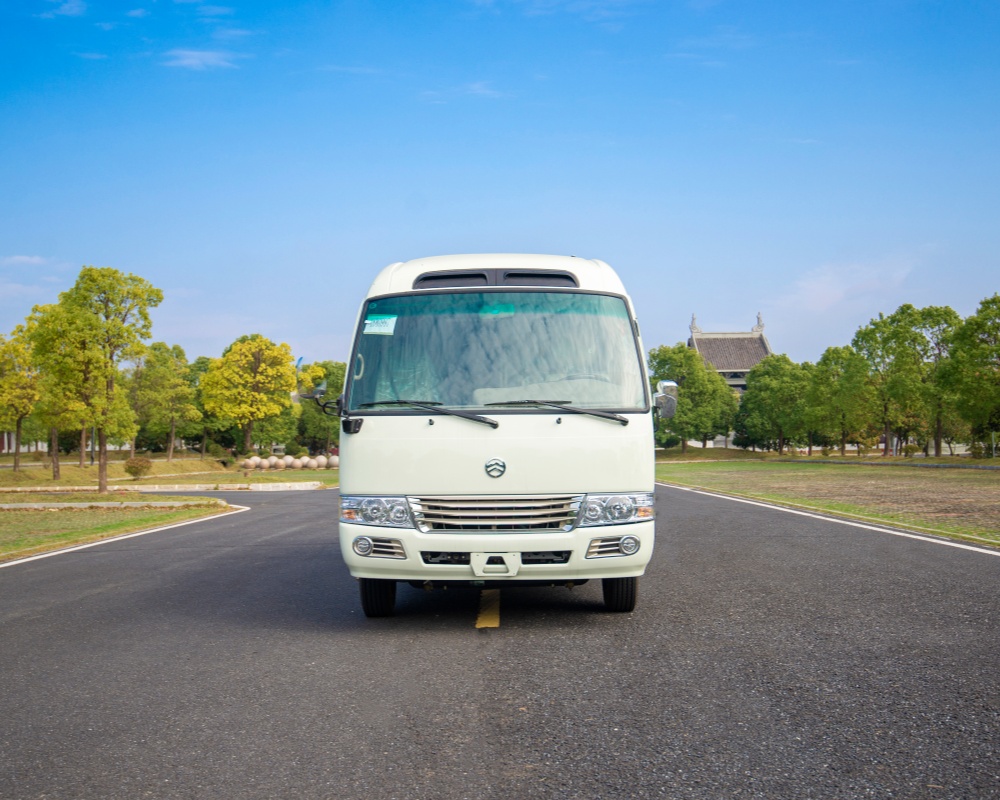 金旅9米公卫体检车