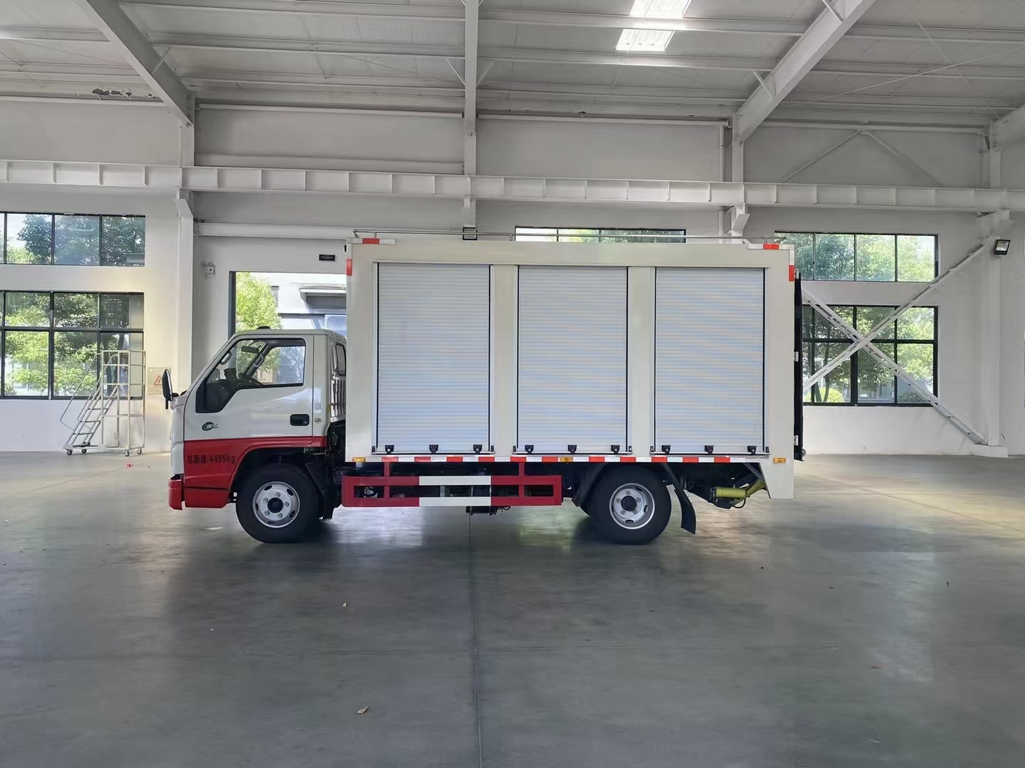 江铃顺达装备车