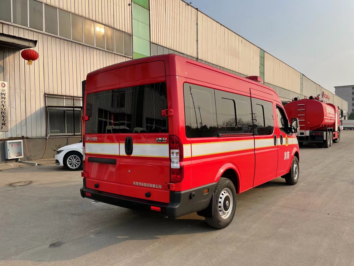 东风御风运兵车