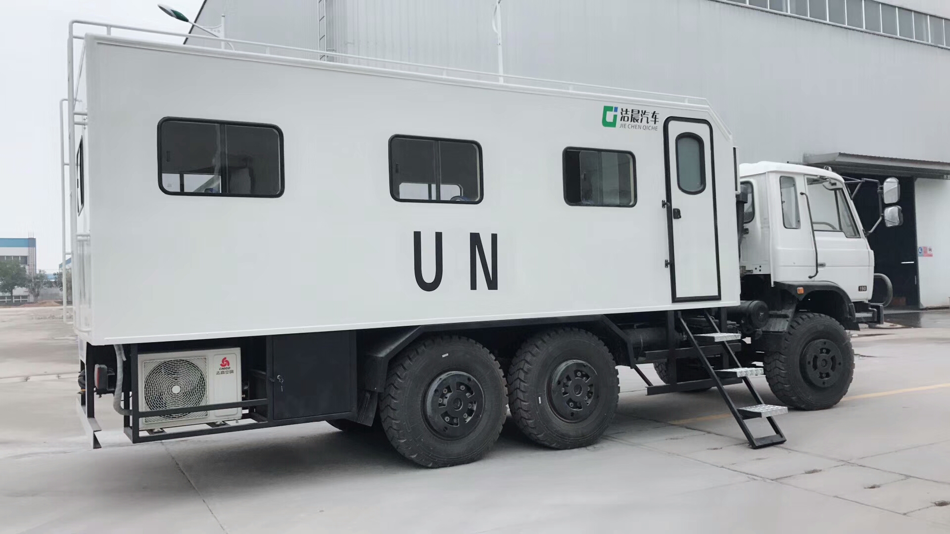 东风六驱运兵车 （出口版）