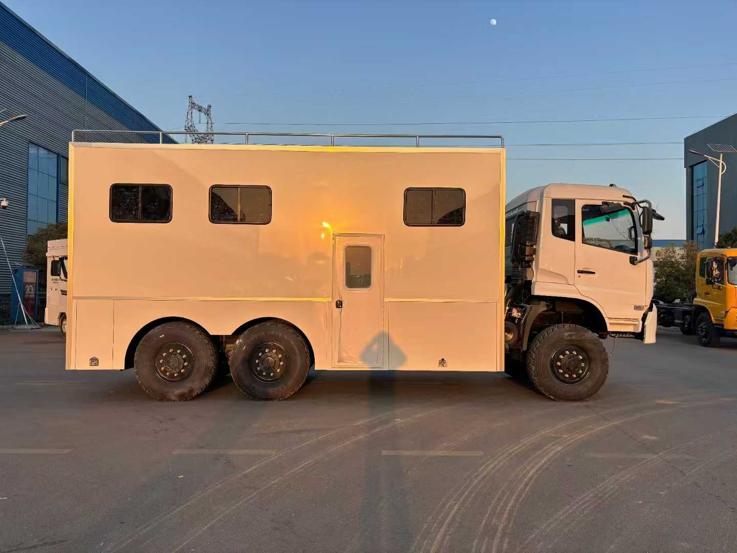 东风天锦运兵车