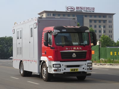 重汽汕德卡净水车3吨