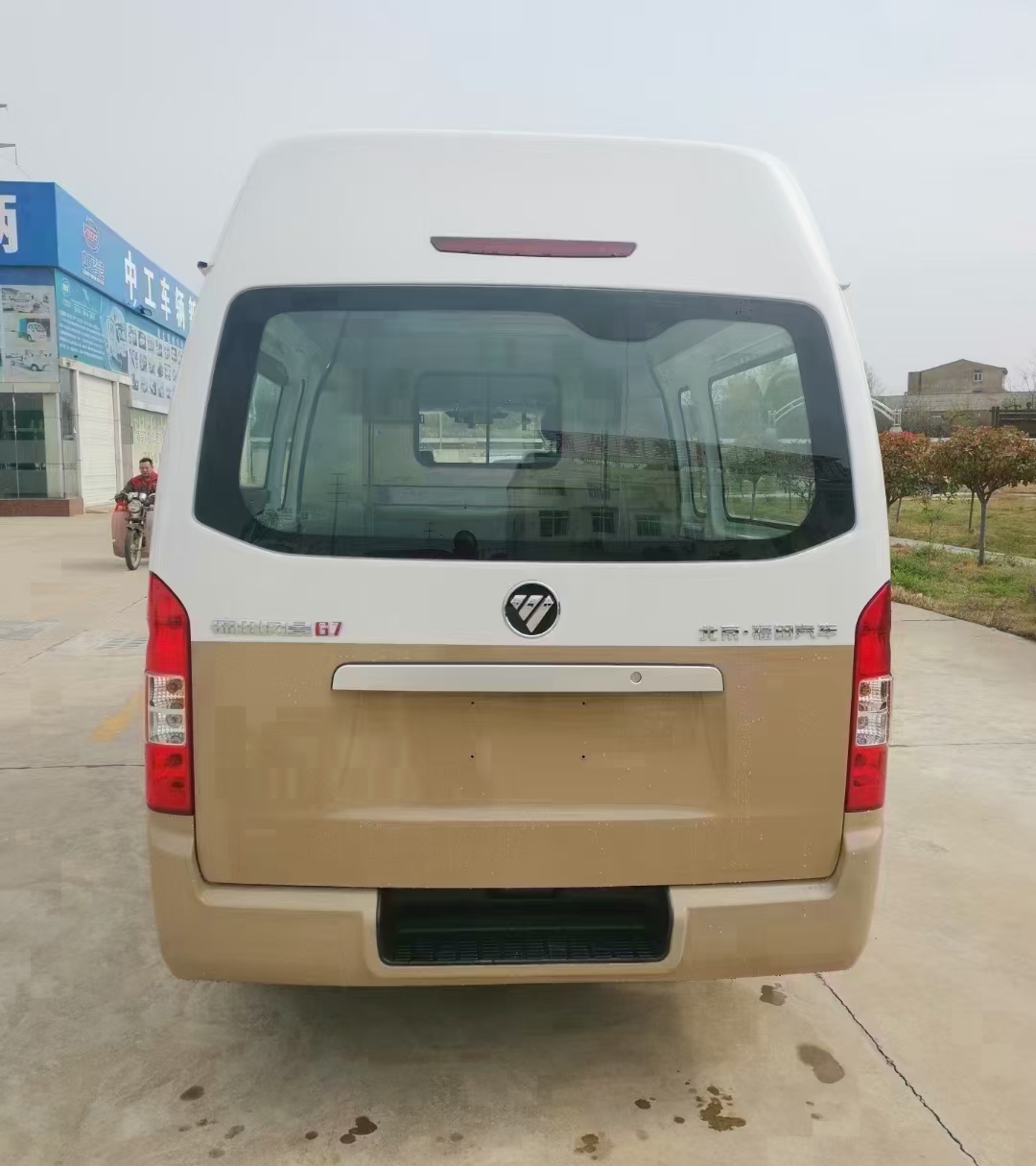 福田G9殡仪车