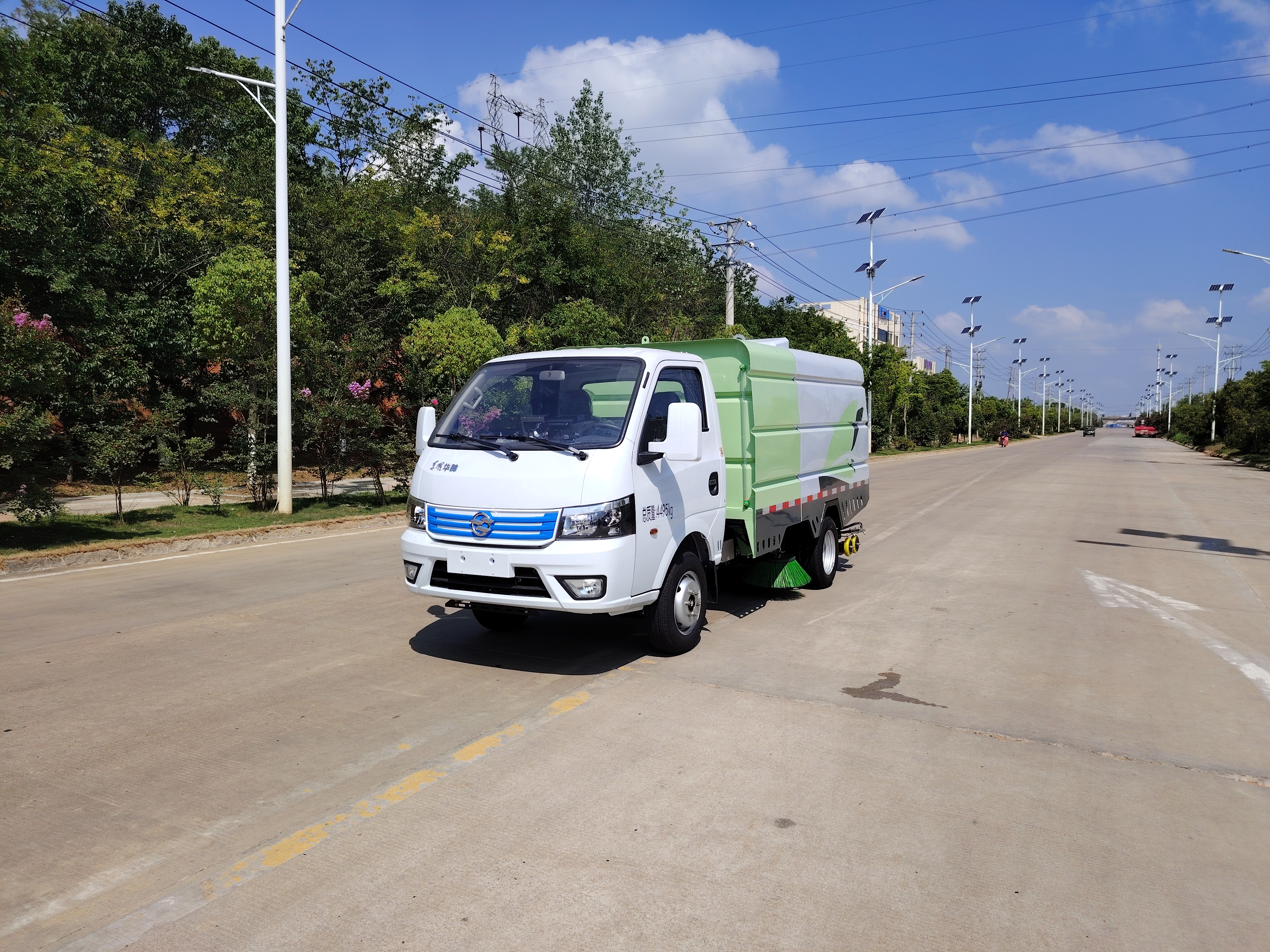 东风途逸电动洗扫车